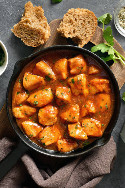 istock Sweet and spicy chicken bites with sauce 1616436574