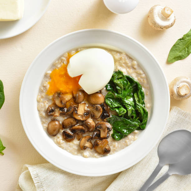 istock Mushroom and spinach oatmeal 1616460546