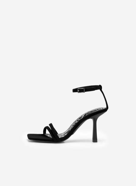istock ladies high heel sandals 1616548418