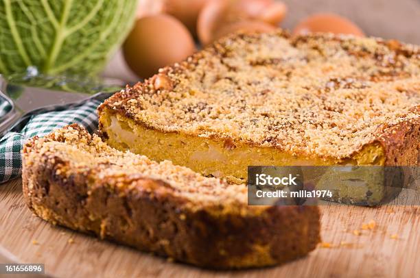 Pastel De Verduras Mediterráneas Foto de stock y más banco de imágenes de A cuadros - A cuadros, Al horno, Alimento