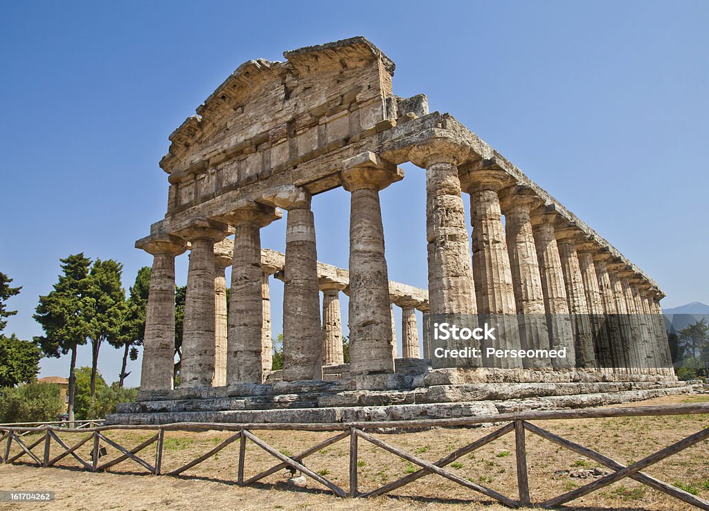 Paestum Tempio-Italia - Foto stock royalty-free di Acquedotto