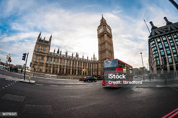 Big Ben Em Londres Inglaterra - Fotografias de stock e mais imagens de Londres - Inglaterra - Londres - Inglaterra, Objetiva olho de peixe, Ao Ar Livre