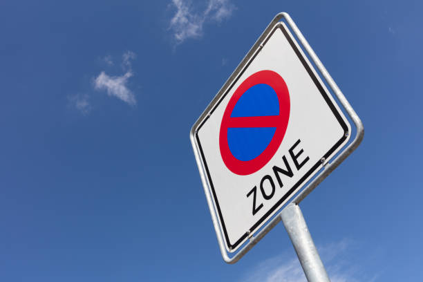 German road sign: start of no parking zone