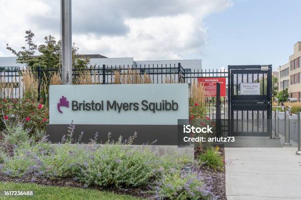 Bristol Myers Squibb Entrance Sign Stock Photo - Download Image Now - Architecture, Biotechnology, Building Entrance