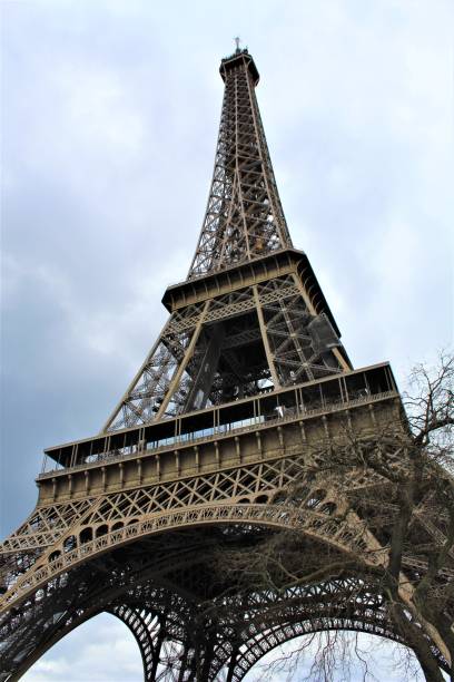 istock Beautiful view of Eiffel Tower 1617269742