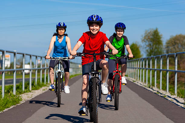 istock Family biking 161727695