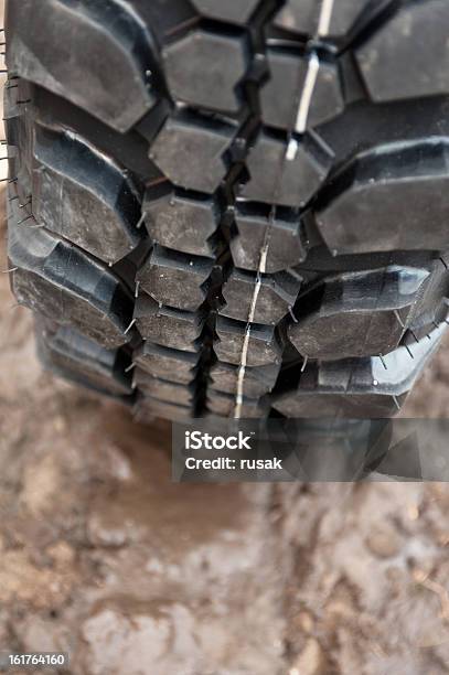 Sujo Estrada - Fotografias de stock e mais imagens de Ao Ar Livre - Ao Ar Livre, Areia, Carro