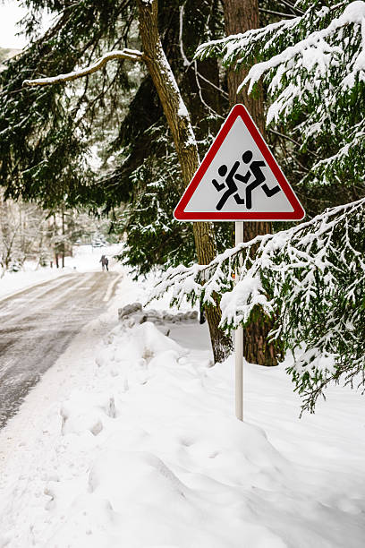 istock Warning sign "Children" 161764173