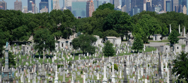 istock New York City and Cemetery 1617821051