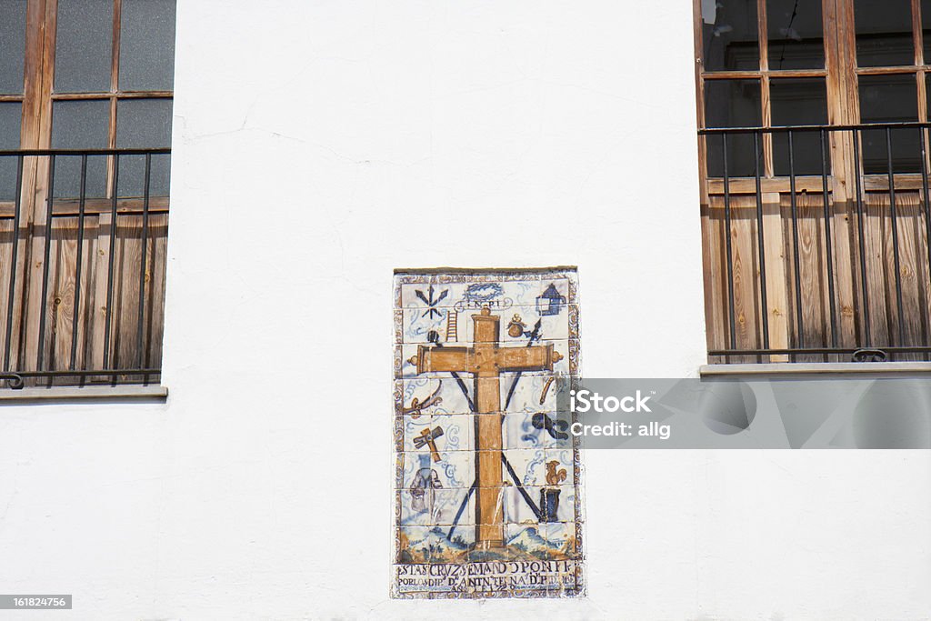 Louça de Barro cross uma fachada - Royalty-free Aldeia Foto de stock