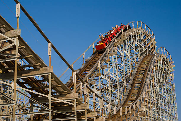 wooden rollercoaster - lunapark treni stok fotoğraflar ve resimler