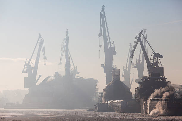 port at morning - gdansk stok fotoğraflar ve resimler