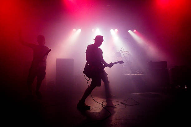 concierto de rock - profesiones del espectáculo fotografías e imágenes de stock