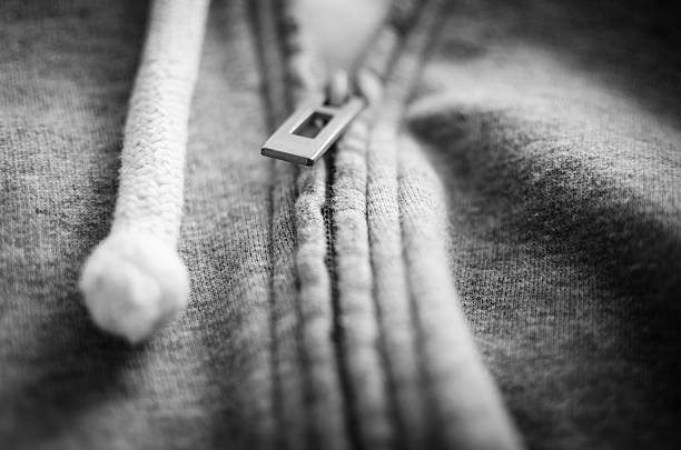 свитер на молнии bw - sweater black close up article стоковые фото и изображения