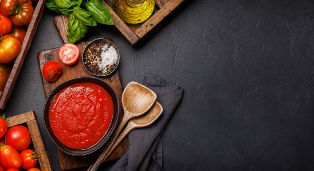 istock Rich homemade tomato sauce 1618484606