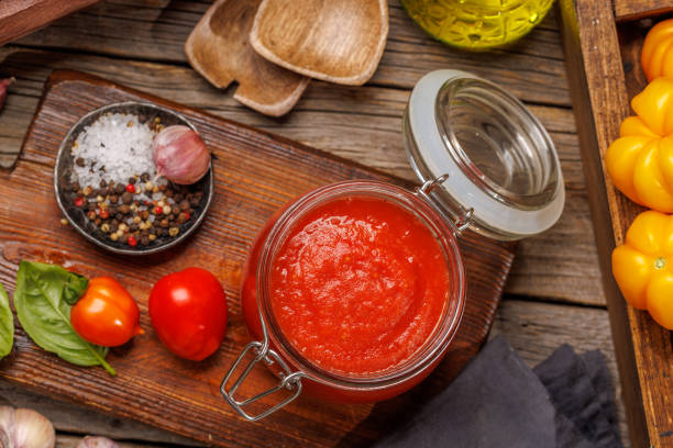 istock Rich homemade tomato sauce 1618484623