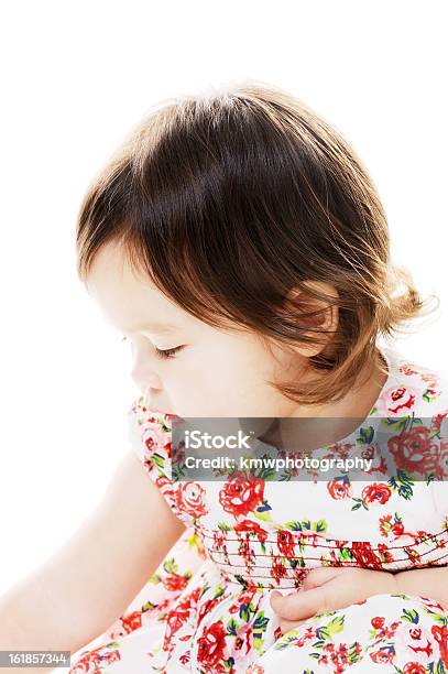 Mała Dziewczynka Profilu - zdjęcia stockowe i więcej obrazów Azjaci - Azjaci, Biały, Brązowe włosy
