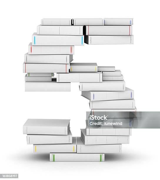 Número 5 Apilado De Libros En Blanco Foto de stock y más banco de imágenes de Blanco - Color - Blanco - Color, Cubierta de libro, En blanco
