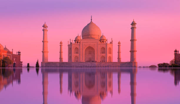 Taj Mahal at sunset - Agra, India
