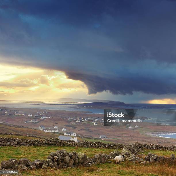 Vehemente Clima En Irlanda Foto de stock y más banco de imágenes de Condado de Donegal - Condado de Donegal, Paisaje no urbano, Aire libre