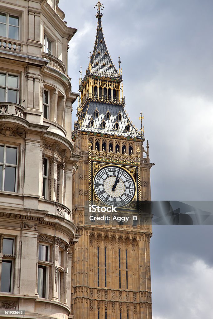 Big Ben em um dia nublado - Royalty-free Alto - Descrição Física Foto de stock