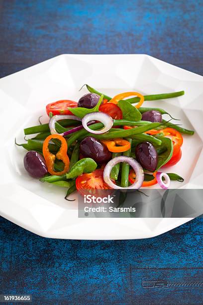 Foto de Salada De Legumes e mais fotos de stock de Alimentação Saudável - Alimentação Saudável, Antepasto, Azeitona