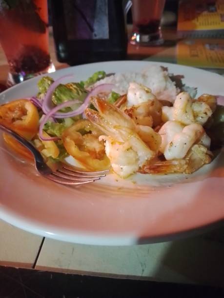 istock Butter shrimp with veggies 1619544374