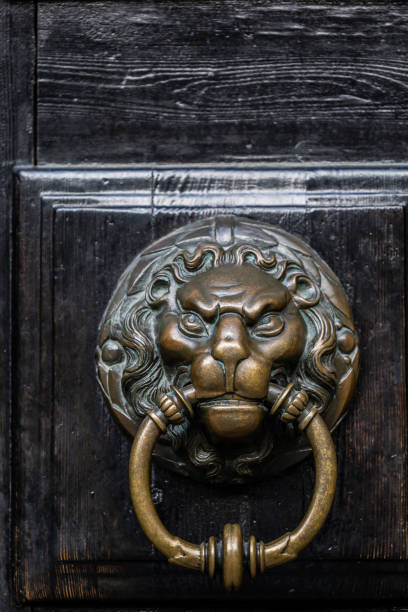 Antigua Guatemala has to have one of the most impressive collection of antique door knocker. The city was the capital of Guatemala from 1543 through 1773. At that period was created most of his Baroque-influenced architecture.
