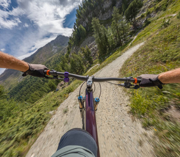 istock Mountain biker descends mountain ridge 1620292771