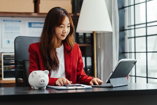 Piggy bank, Cute Asian korean business woman as MBA Fresh Graduate No Experience jobs and career opportunities, remote online job to see detailed job requirements, compensation, employer history