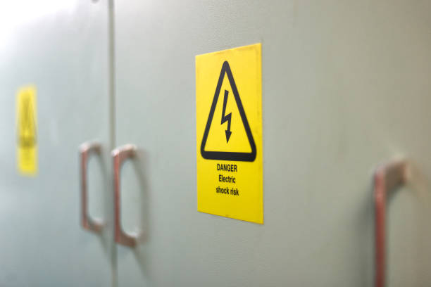 istock Yellow sigh danger electric shock with lightning in triangle. 1620354518