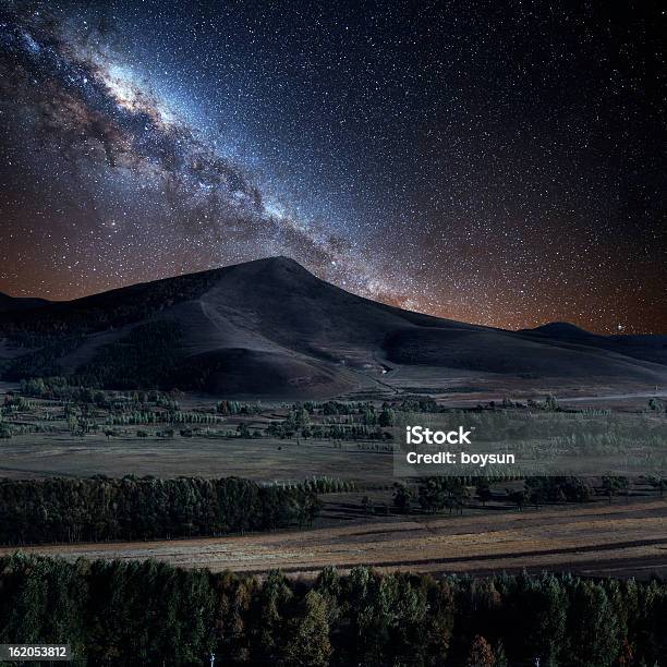 Galaxy Foto de stock y más banco de imágenes de Aire libre - Aire libre, Aislado, Astronomía