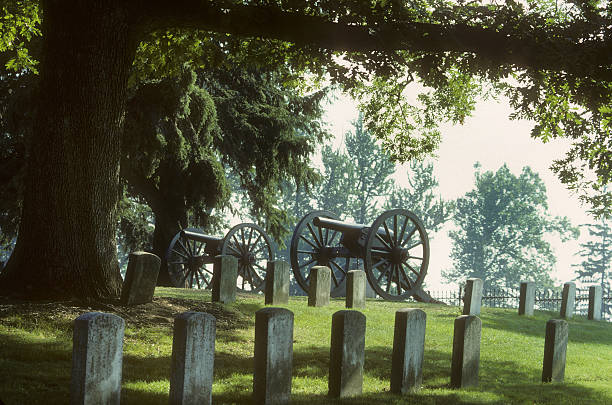 istock Gettysburg Battlefield at dawn 162056083