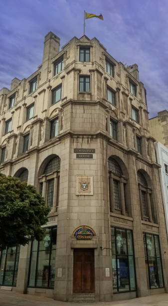 l’ambassade du zimbabwe est située à zimbabwe house on the strand à londres, royaume-uni - commonwealth of nations photos et images de collection