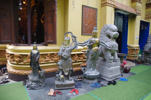istock Gangaramaya temple in Colombo 1621018846
