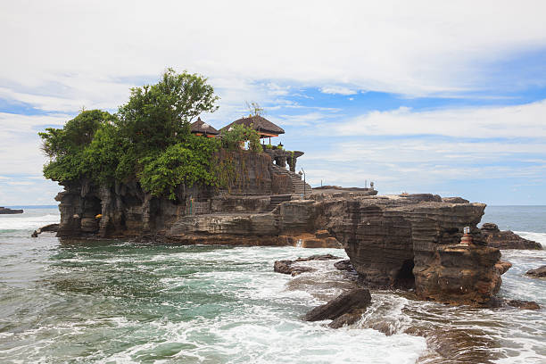 istock Tanah Lot Temple Bali 162136124