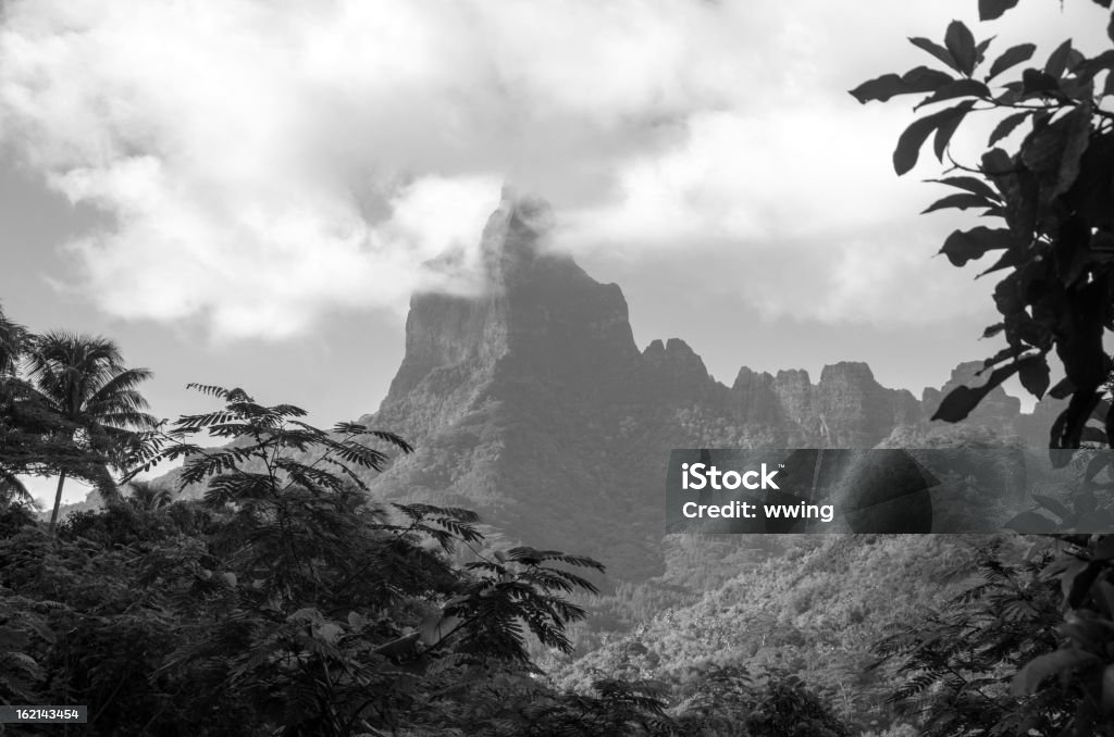 Bali Hai Mountain, em Moorea, preto e branco - Foto de stock de Fotografia - Imagem royalty-free