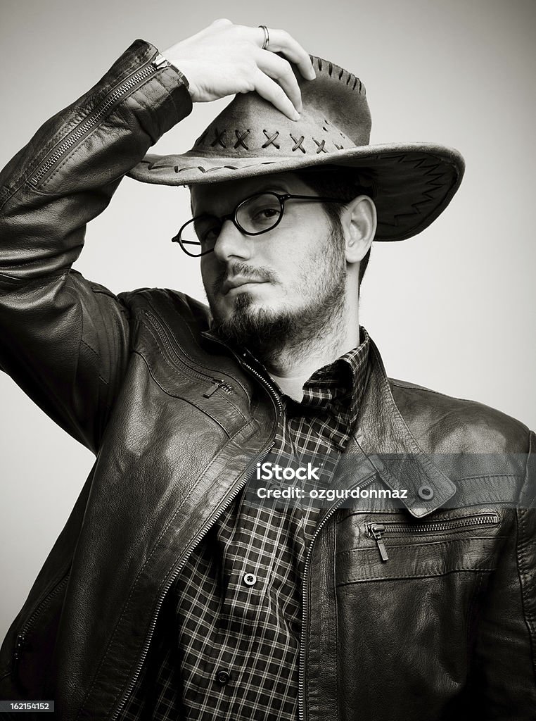 portrait de mâle - Photo de Blouson en cuir libre de droits