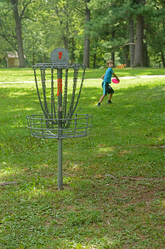 doy playing disc golf