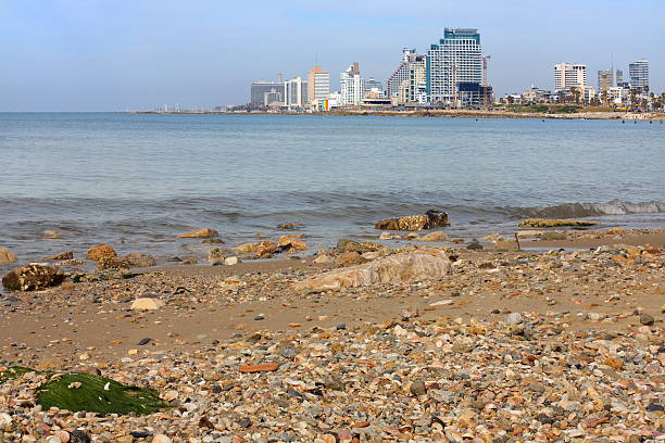 istock Tel Aviv and sea 162230796