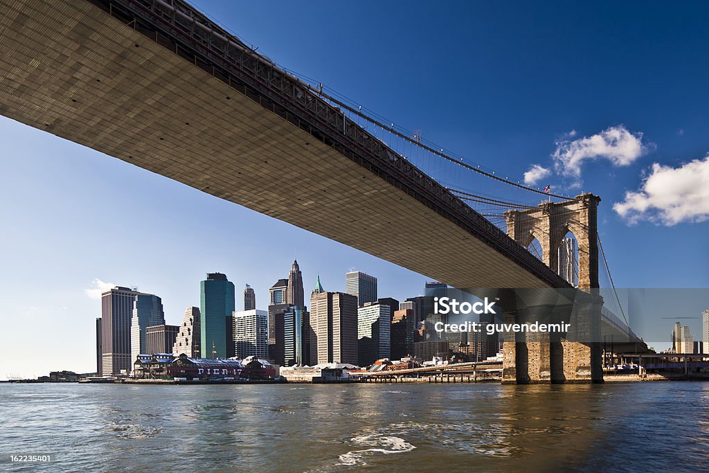 Brooklyn Bridge w Nowym Jorku - Zbiór zdjęć royalty-free (Architektura)