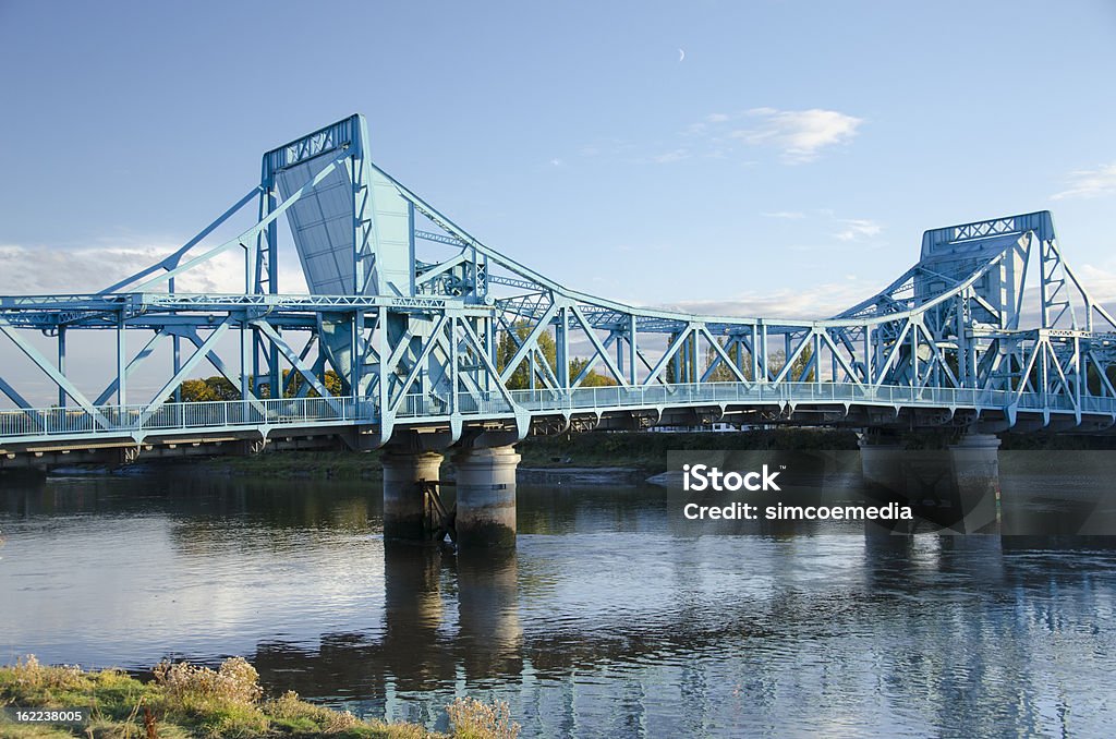 Jubilee Bridge w pobliżu Queensferry w Clwyd - Zbiór zdjęć royalty-free (Rzeka Dee)
