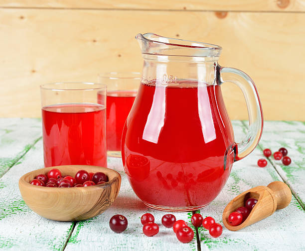 sok z żurawiny - cranberry juice zdjęcia i obrazy z banku zdjęć