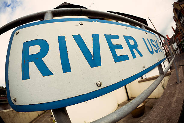 rio usk placa - river usk - fotografias e filmes do acervo