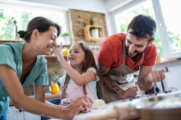 istock Family makes a cookie in the kitchen 1622433234