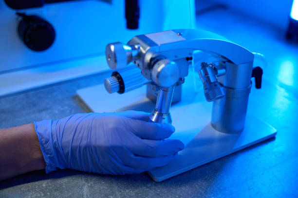 istock Embryologist works with a special apparatus in a scientific laboratory 1622523027
