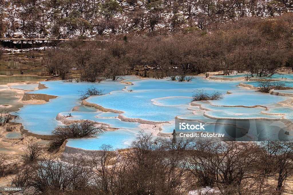 5 つの色の池ヴァレイ黄龍風景、中国四川省 - 黄龍のロイヤリティフリーストックフォト