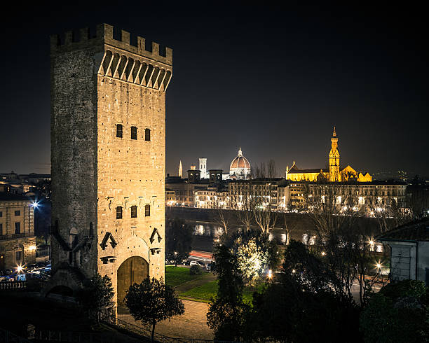 porta san niccolò à florence, architecture et par nuit - florence italy ancient past architecture photos et images de collection