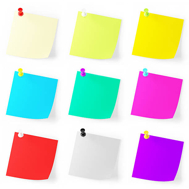 molti nota pad con clipping path - thumbtack office supply multi colored three dimensional shape foto e immagini stock