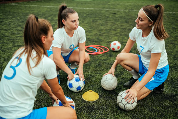 istock Female soccer players warming 1622701070